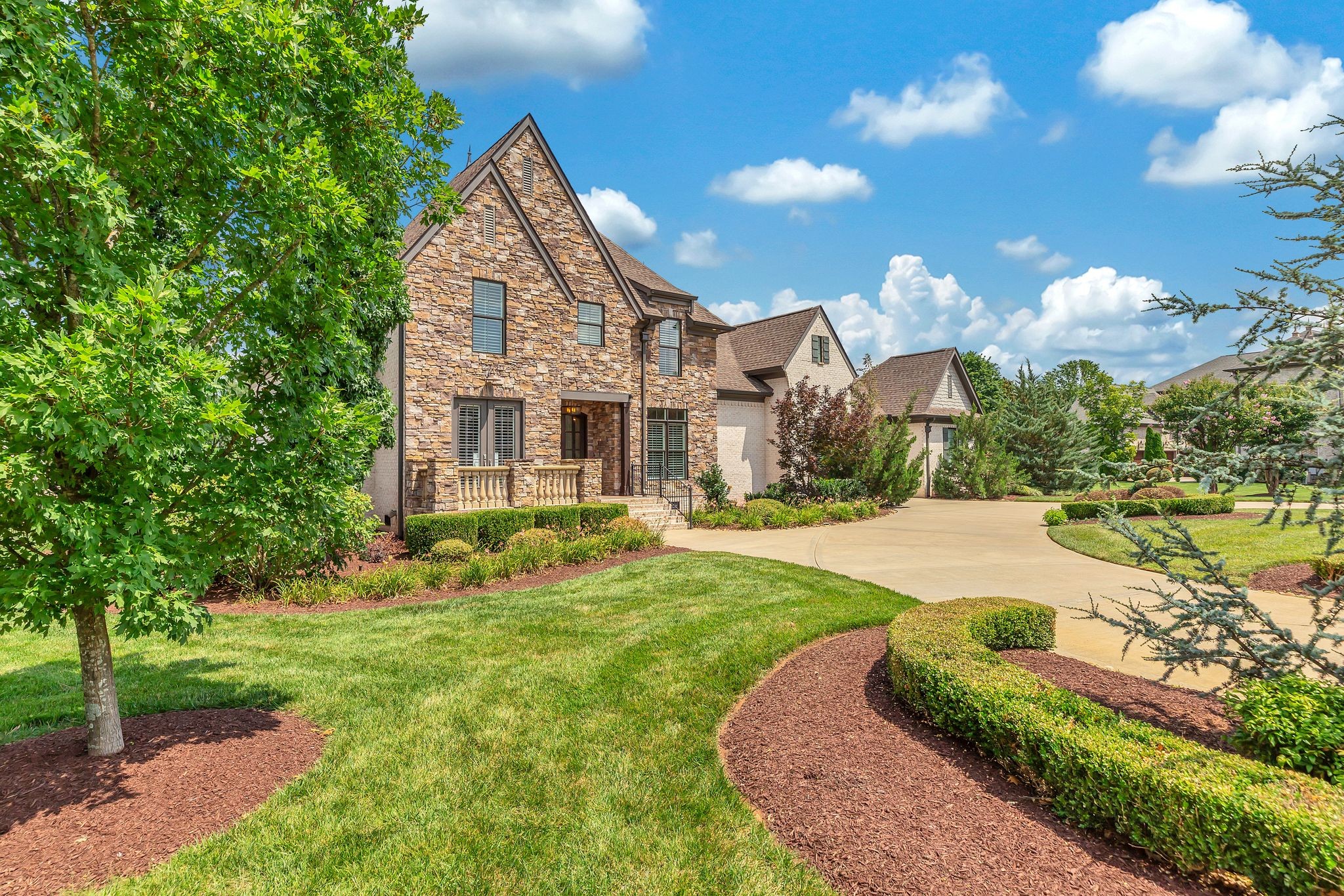 1430 Avellino Cir