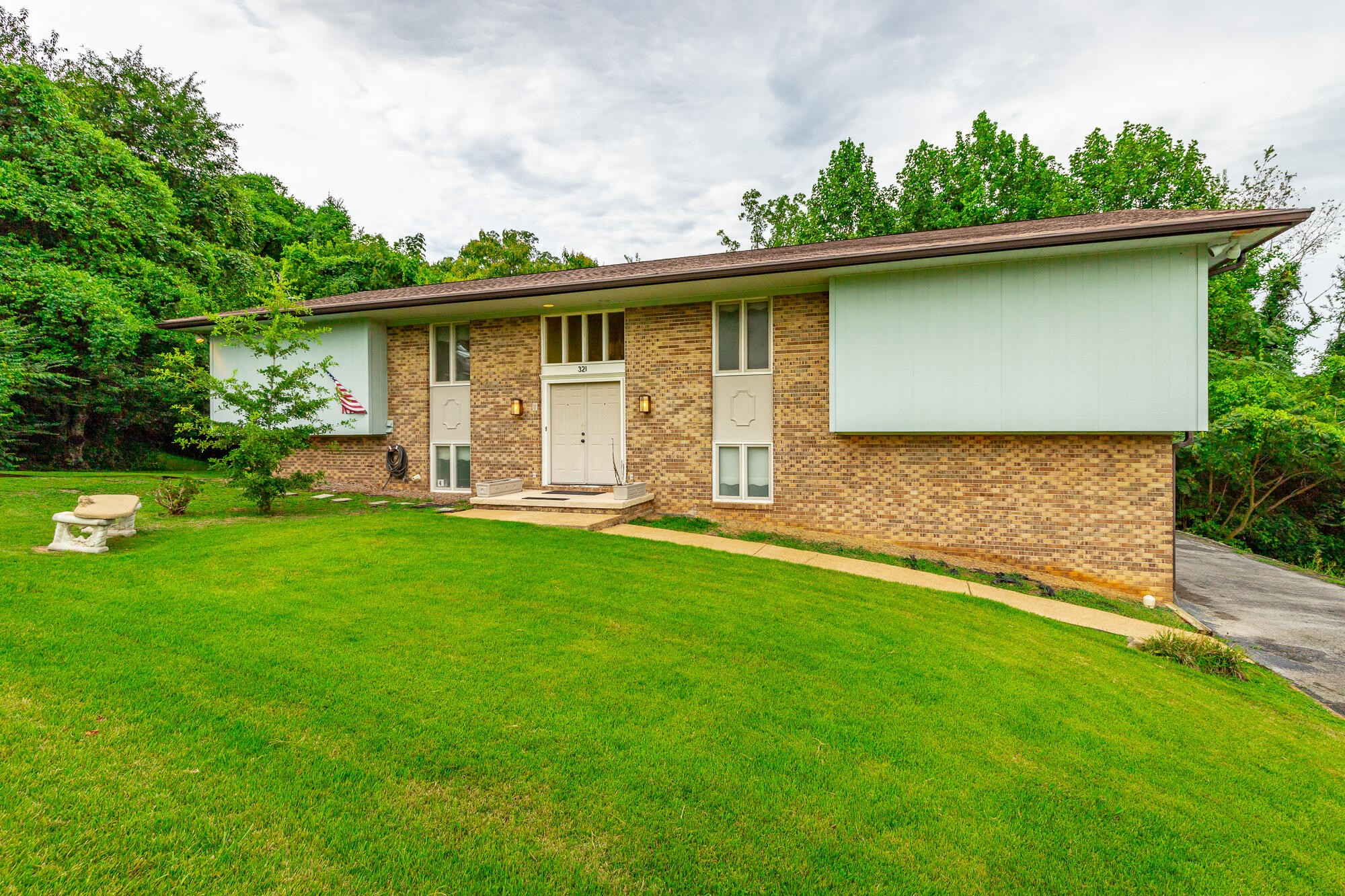321 Brownview Drive