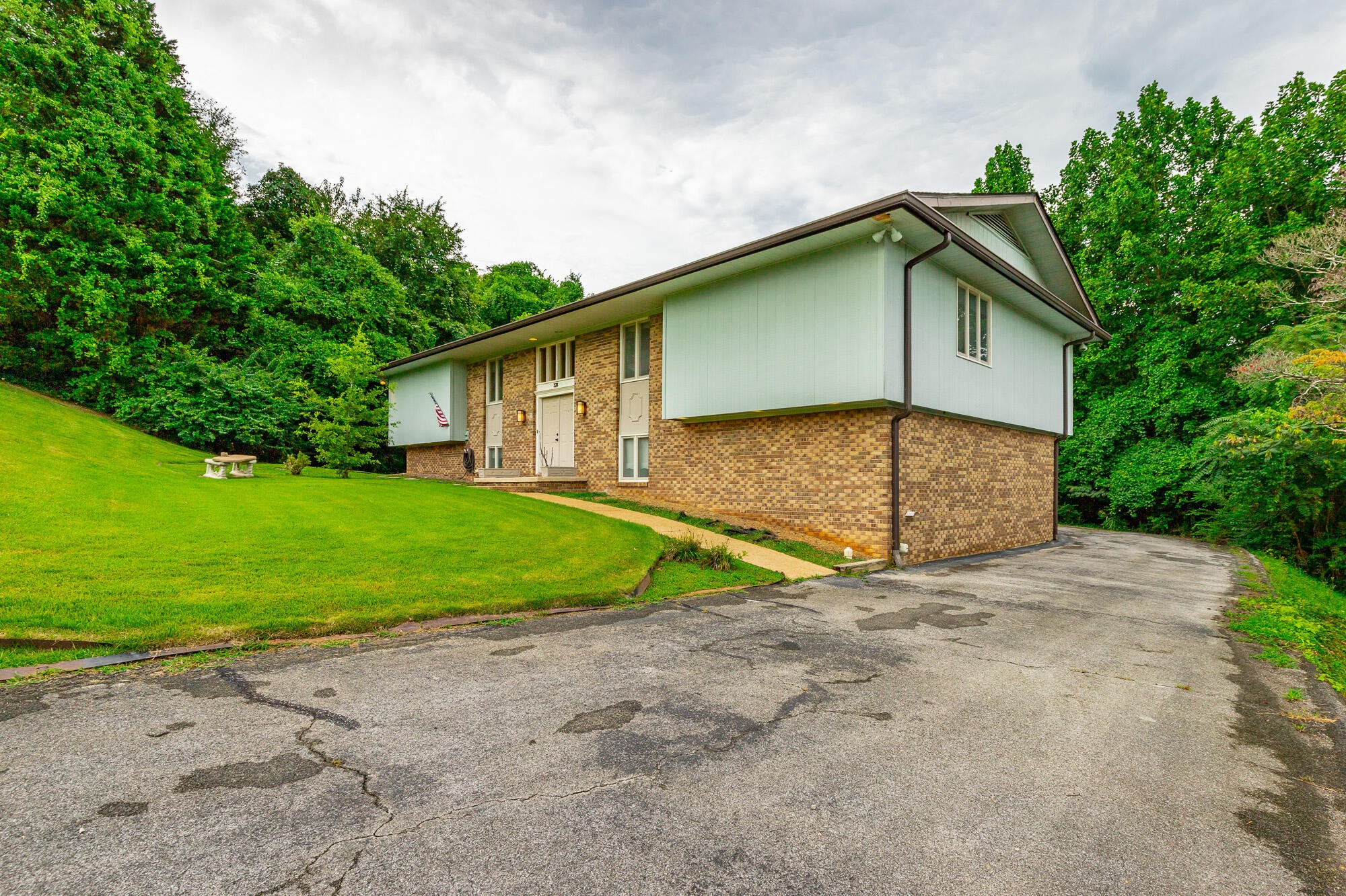 321 Brownview Drive