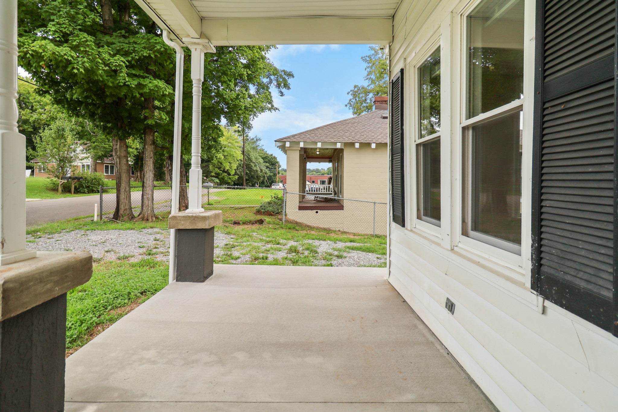 114 Emory St