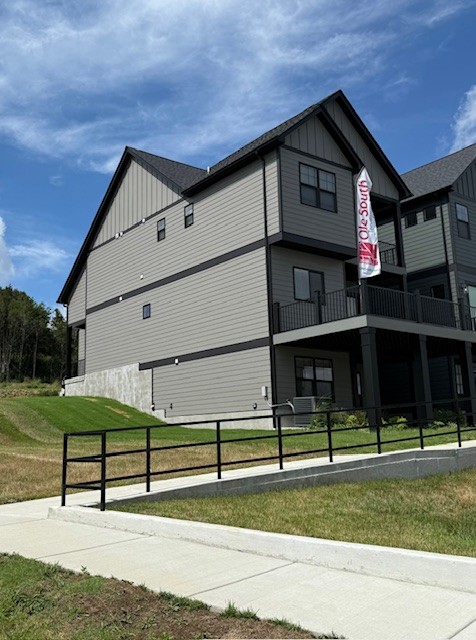 661 Gustaf Dr