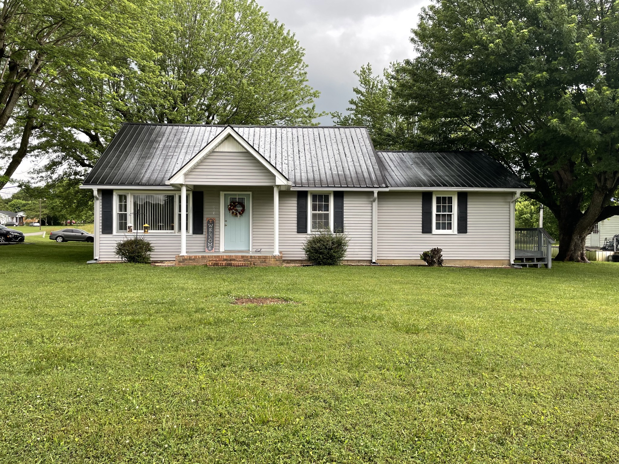 View Lafayette, TN 37083 house
