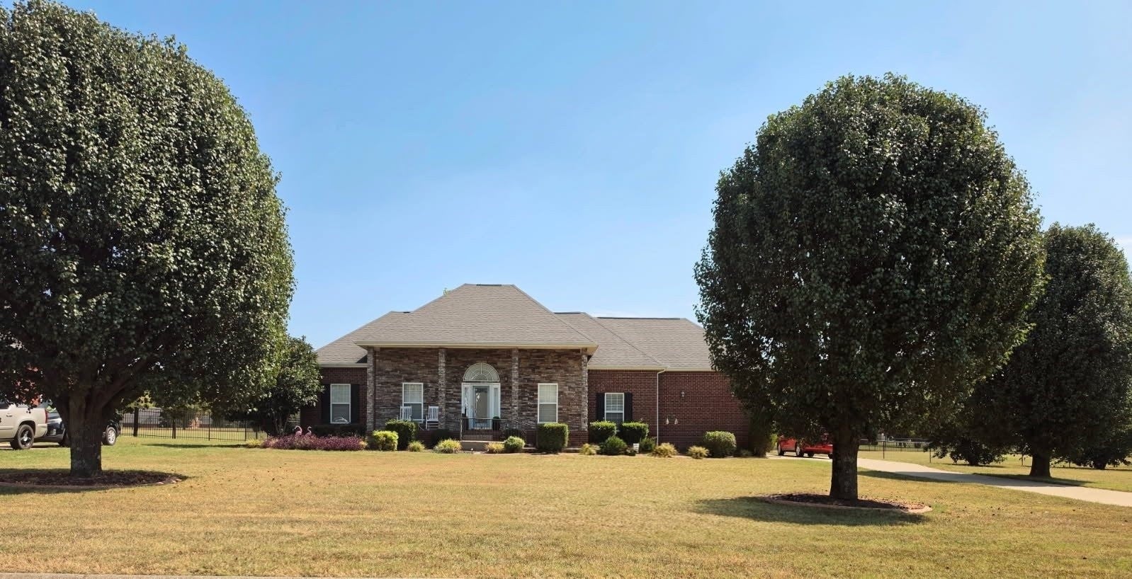 223 Mercedes Dr