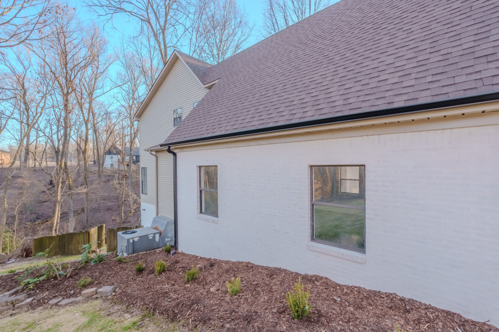 103 East Cv