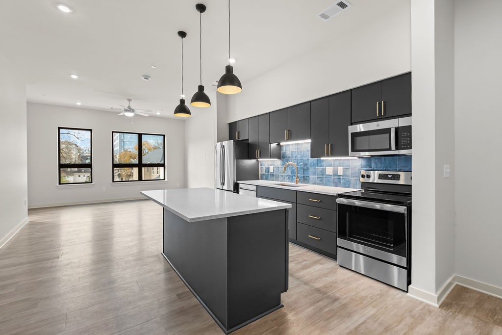 1014 16th Ave S 108