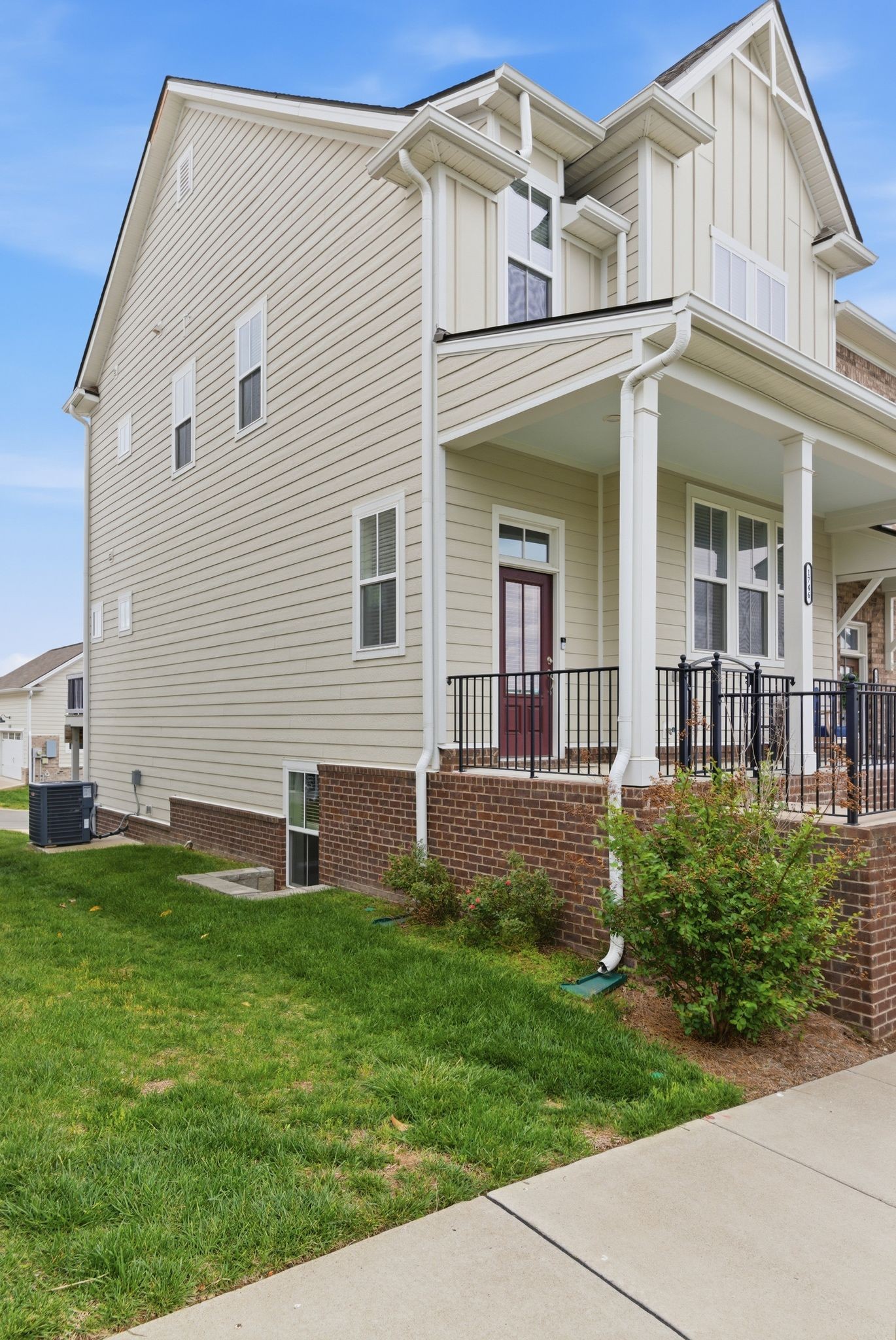 1746 Park Terrace Ln