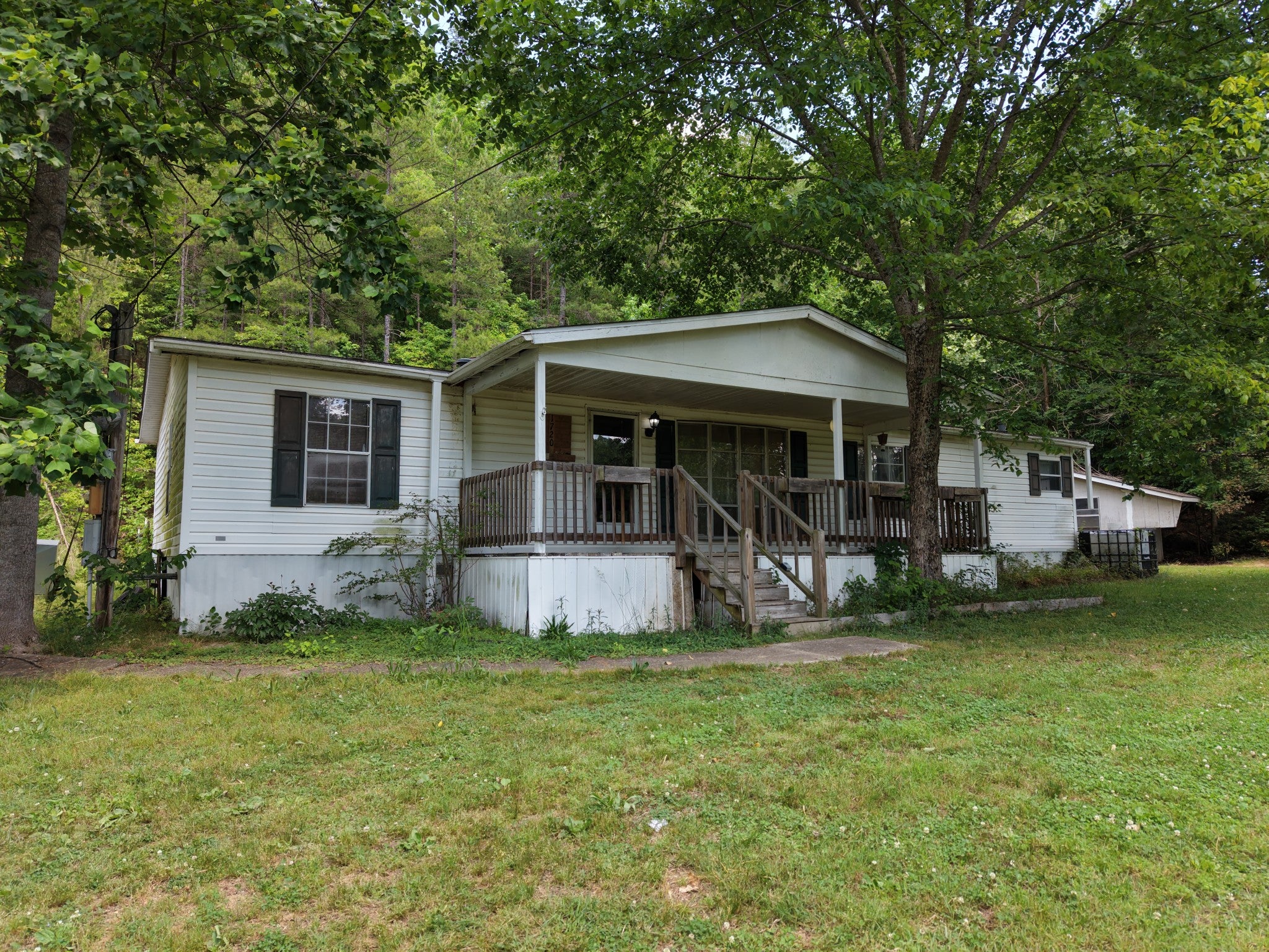 1720 Bear Creek Rd