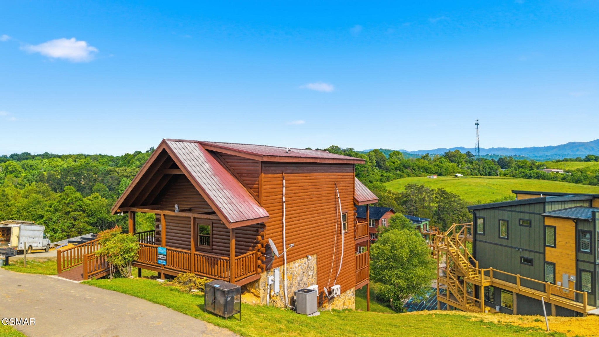 1571 Rainbow Ridge