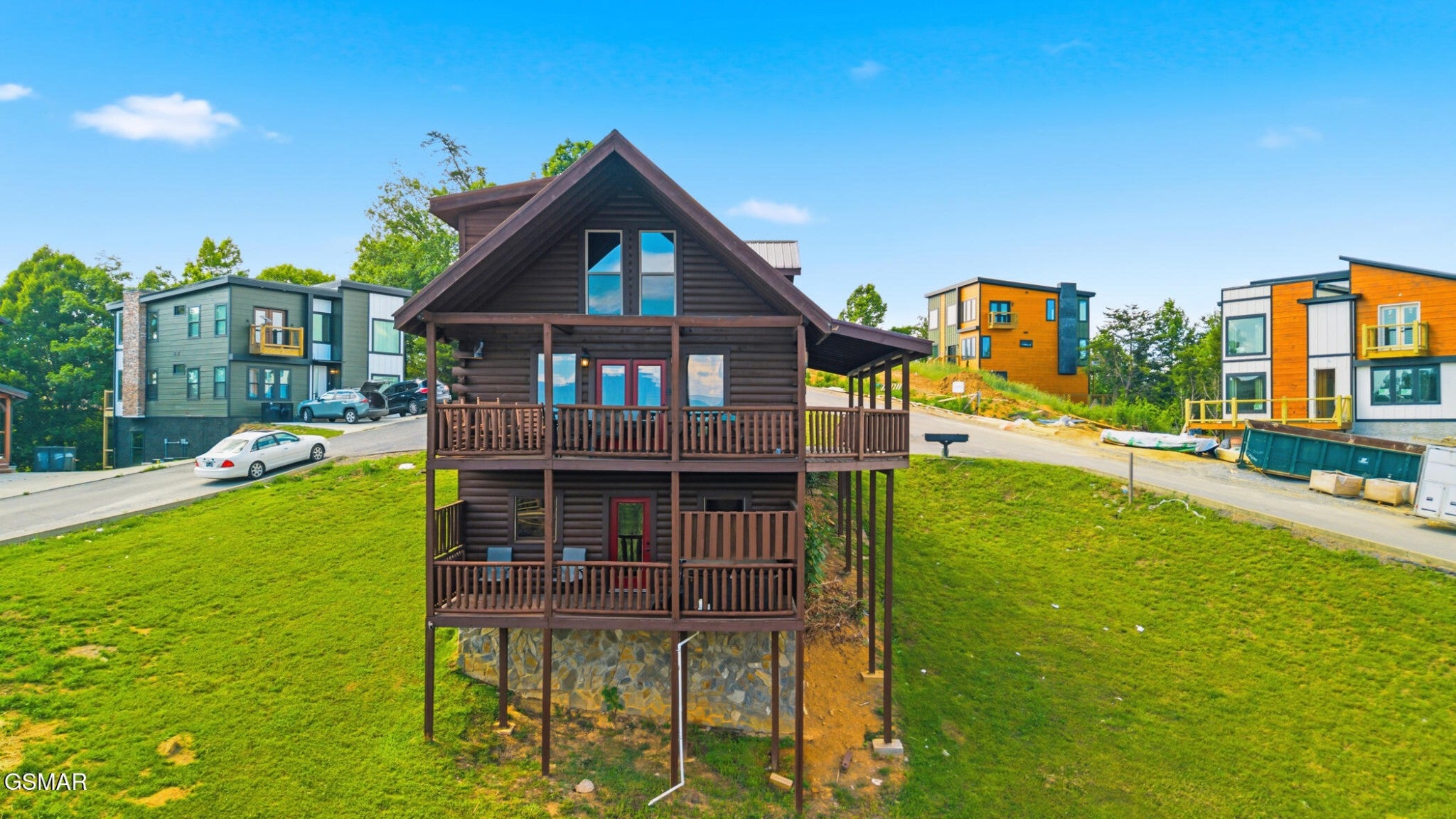 1571 Rainbow Ridge