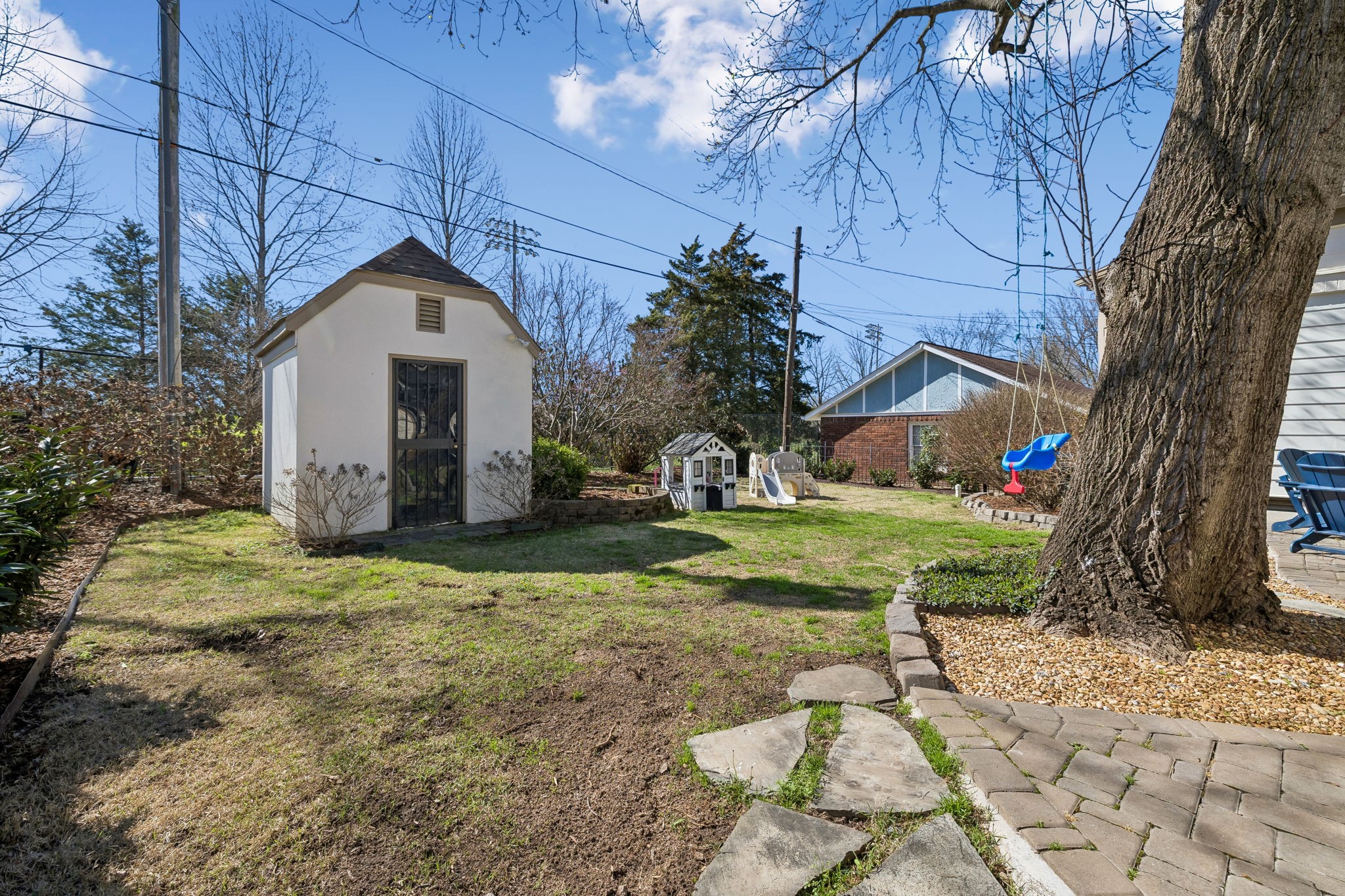 239 Cherokee Rd