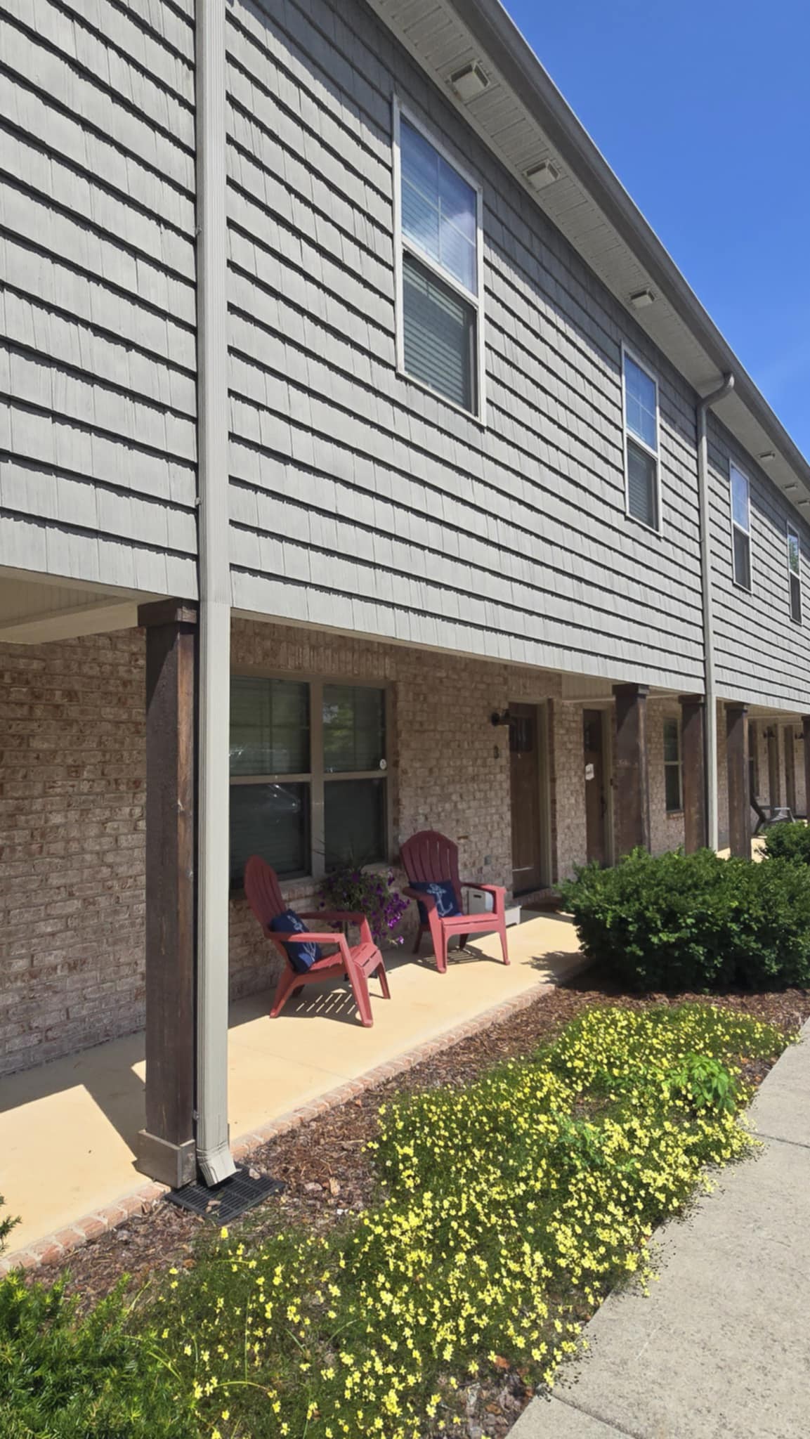 2506 E Main St D3
