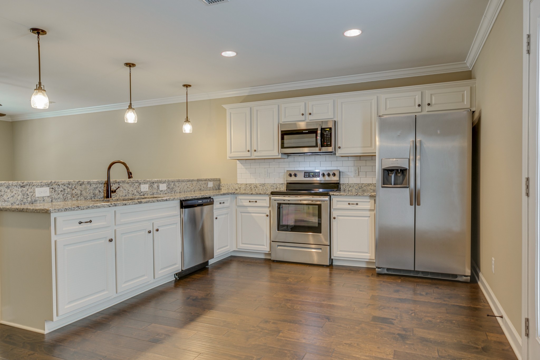 2506 E Main St D3