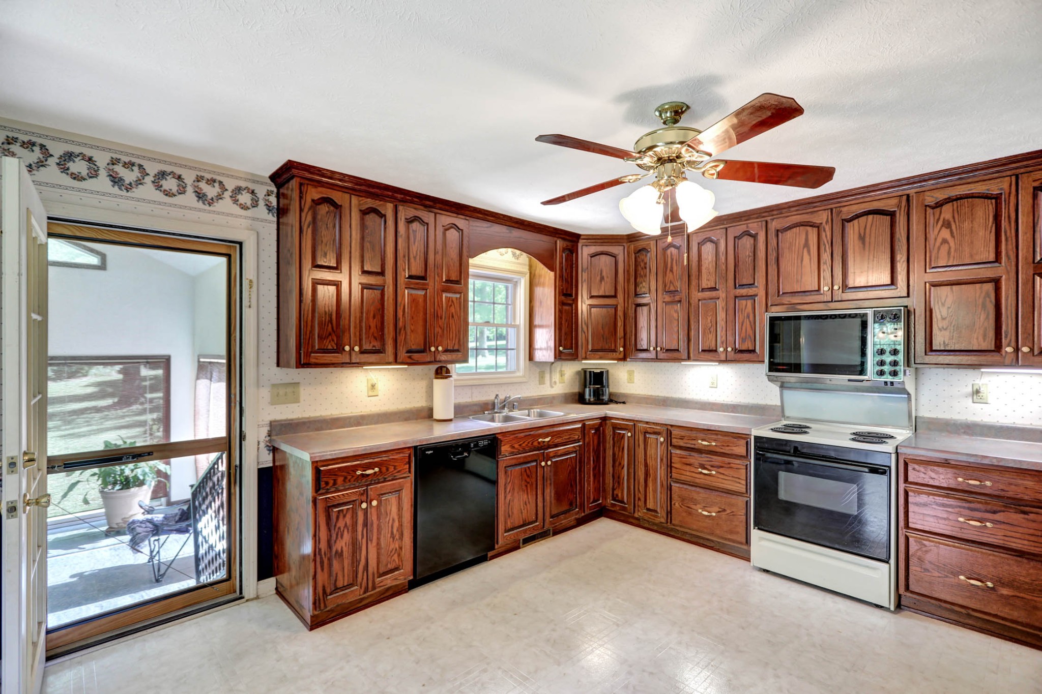 1122 Fairfield Rd