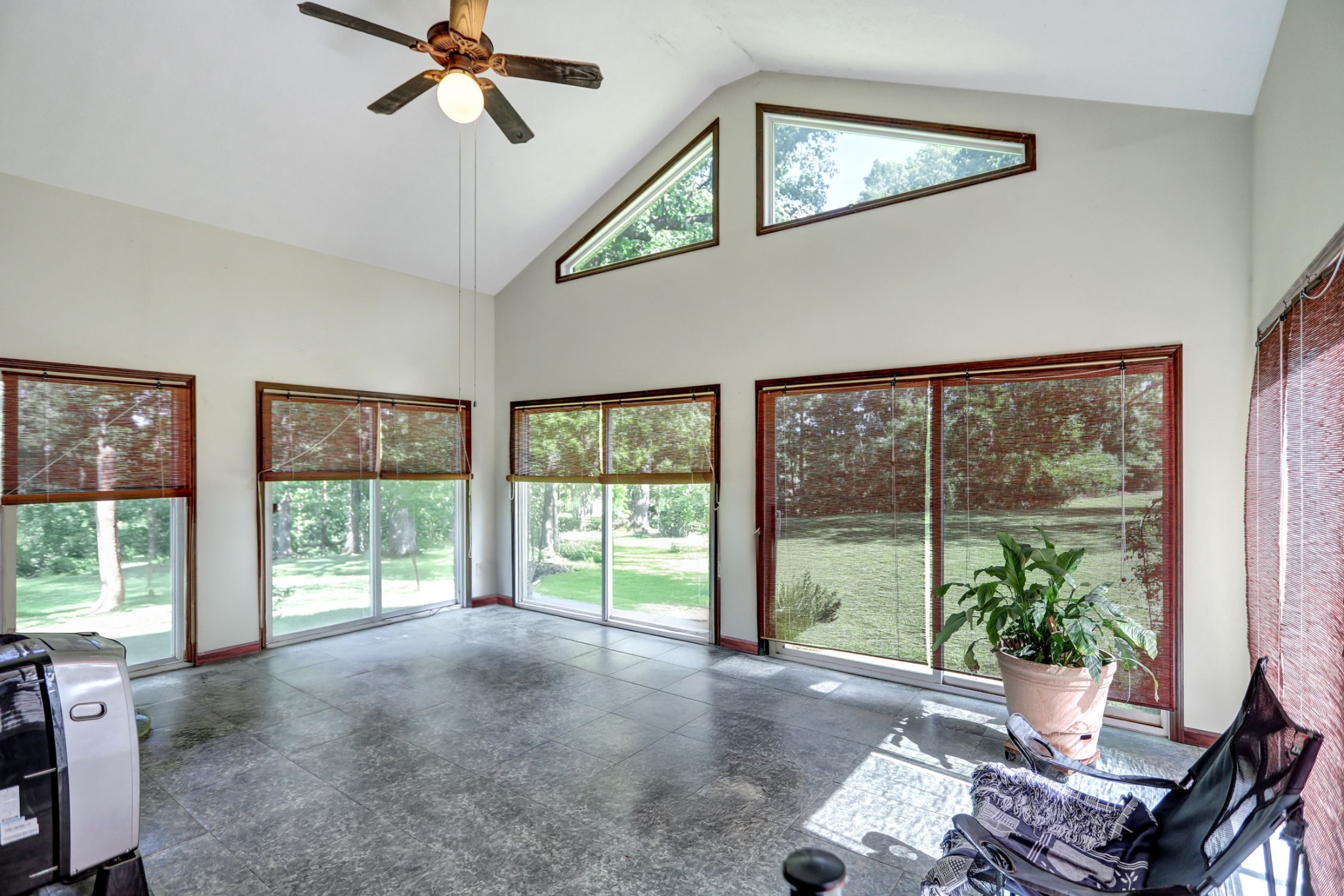 1122 Fairfield Rd