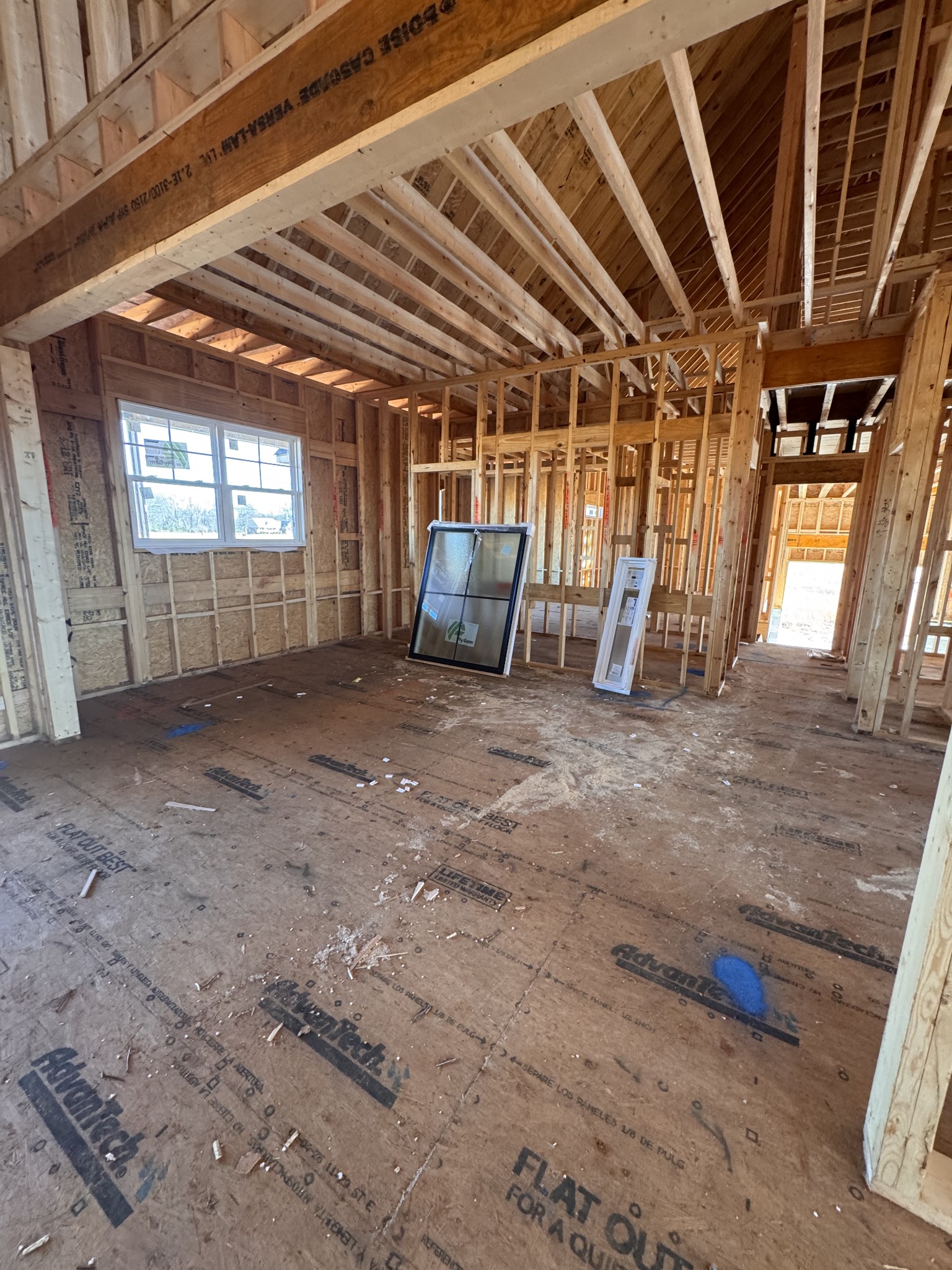 Clarksville, Tennessee 37040, United States, 3 Bedrooms Bedrooms, ,4 BathroomsBathrooms,Residential,Active,254734