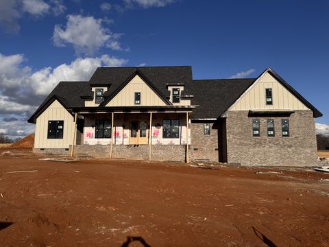 5022 Royal View Way Clarksville TN 37040