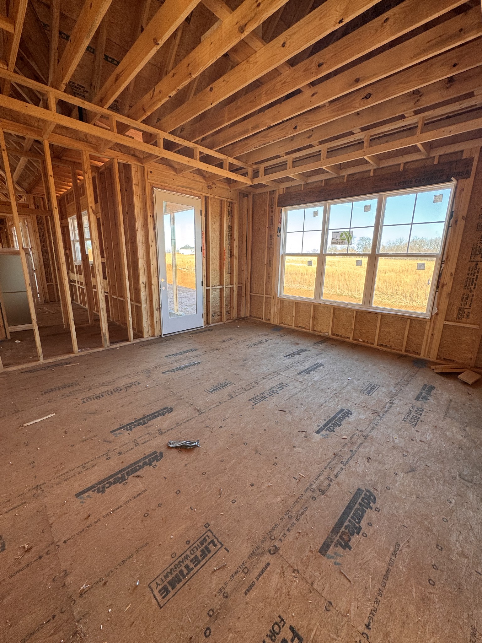 Clarksville, Tennessee 37040, United States, 3 Bedrooms Bedrooms, ,4 BathroomsBathrooms,Residential,Active,254734