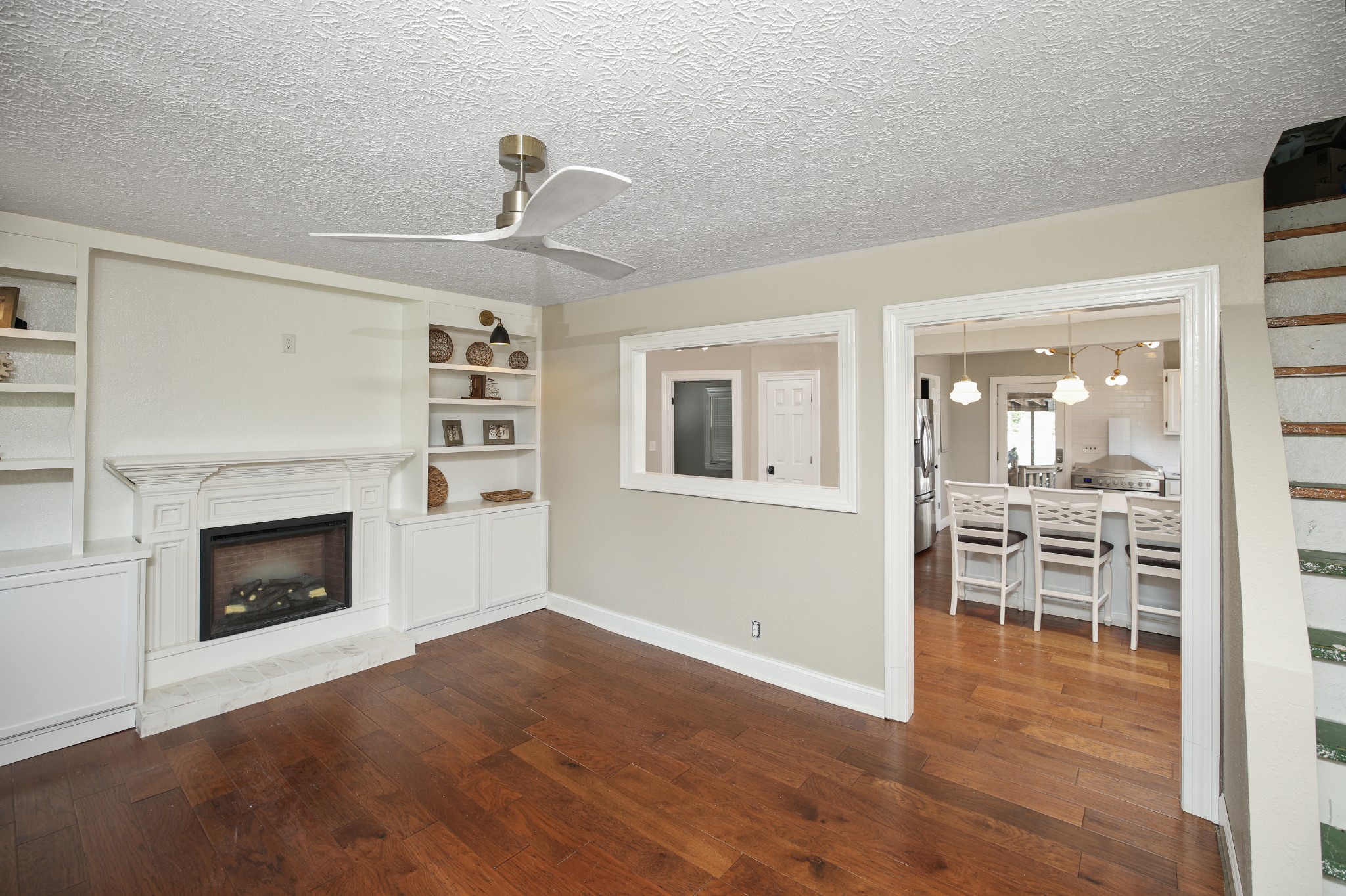 140 N Tarver Ave