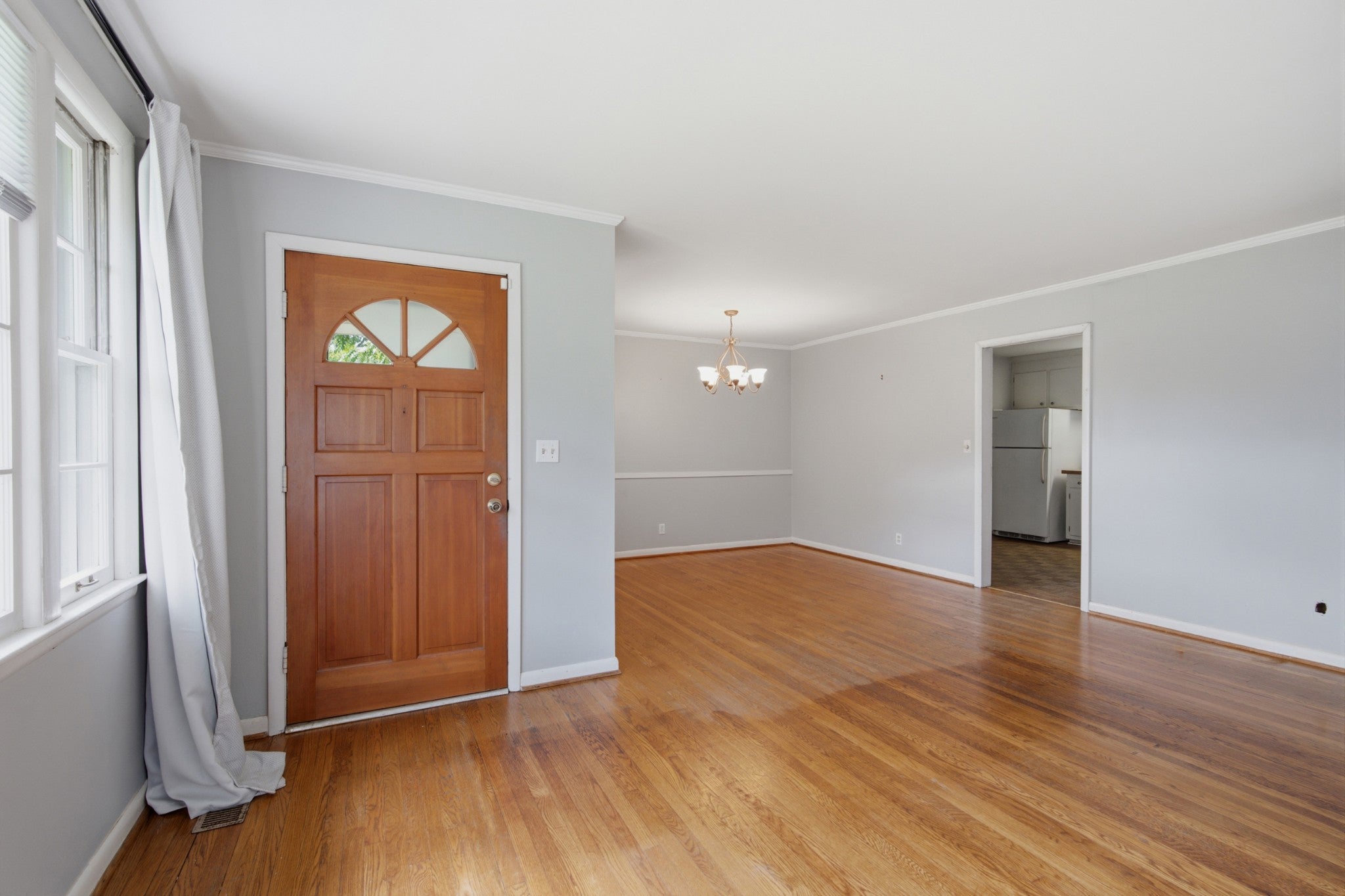 5101 Regent Dr, Nashville TN 37220 3-bed home, photo 5 of 30