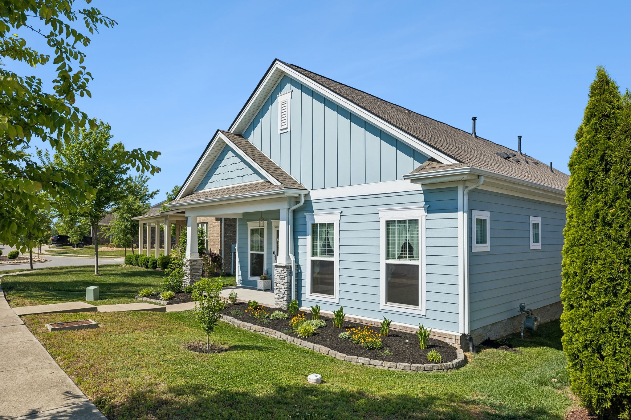 2072 Kirkwall Dr
