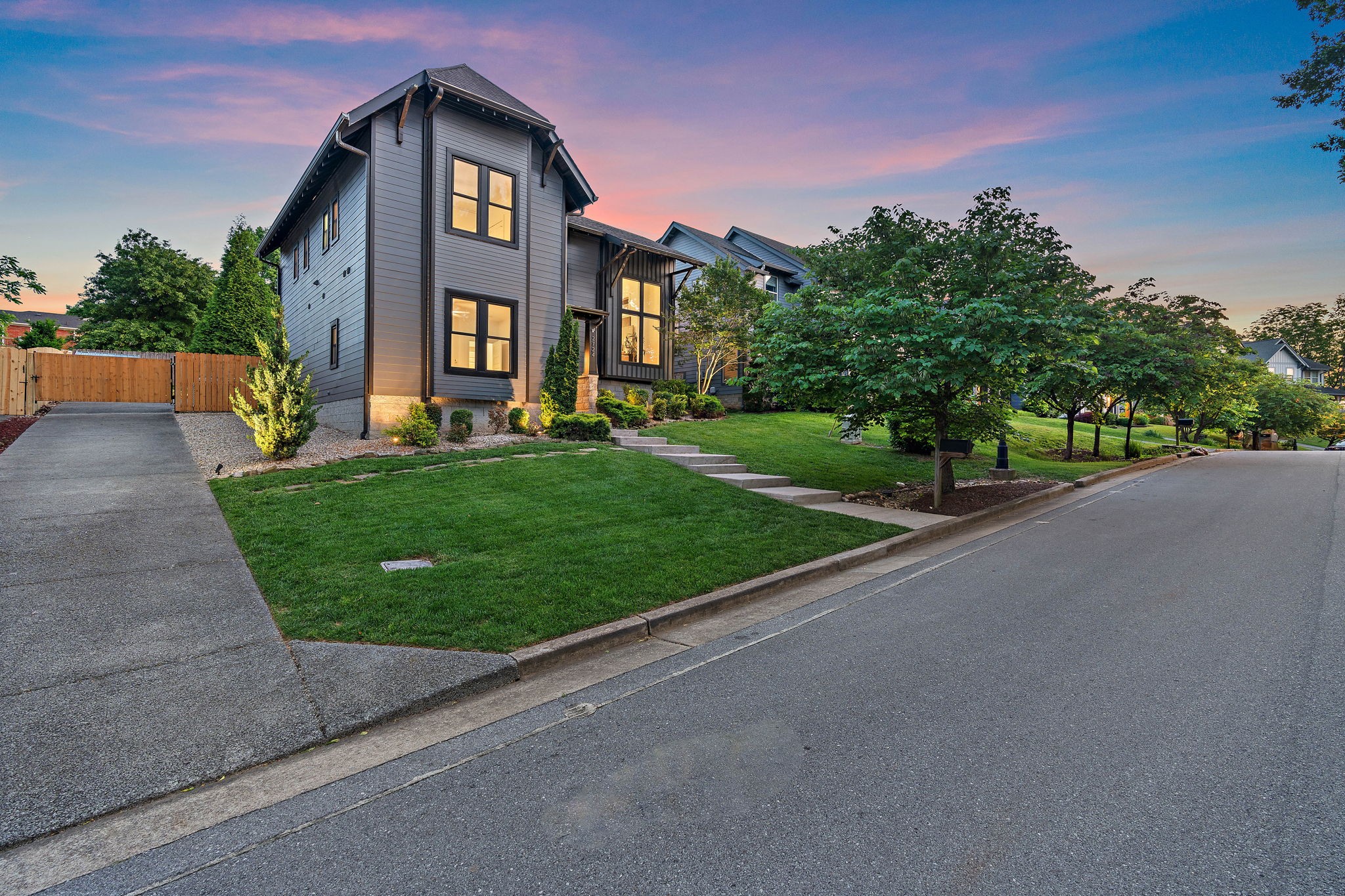 2724 Greenside Pl