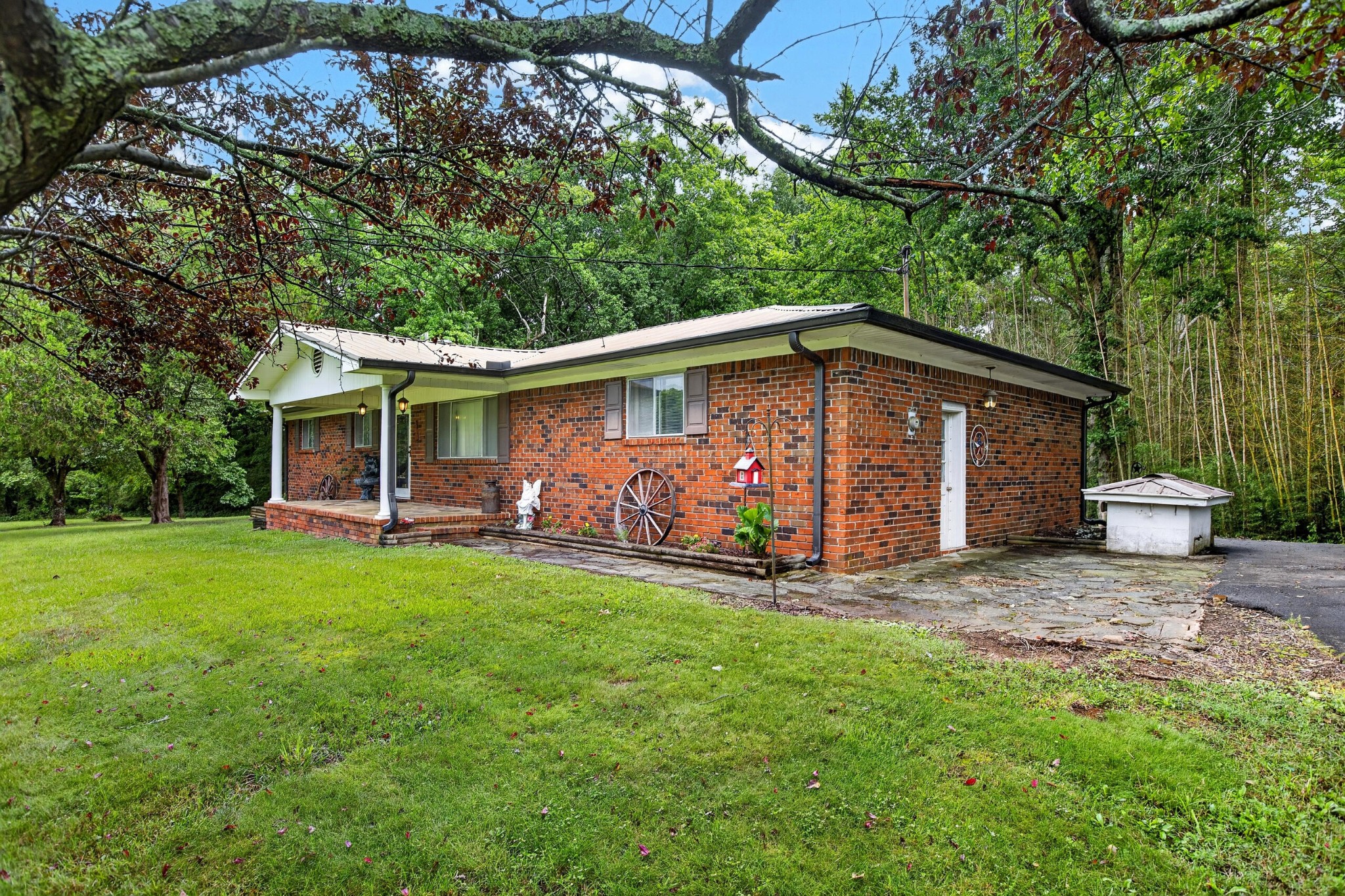 511 Osment Road SE