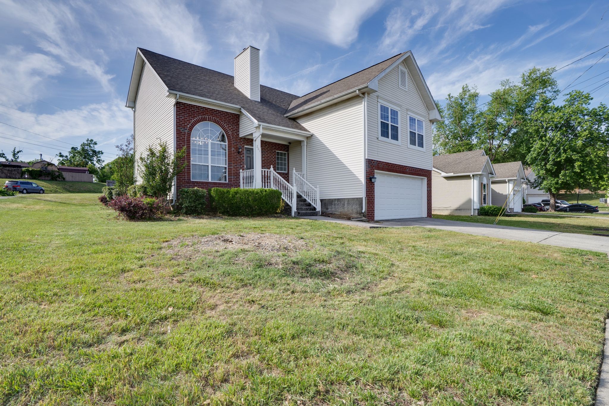 201 Crosshaven Ct