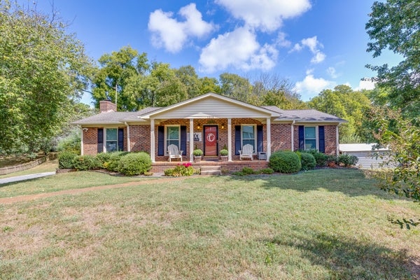 1315 JEWELL DR, COLUMBIA, TN 38401 - Image 116a53aaee1351c7c42ad22f41333e1c/648490281