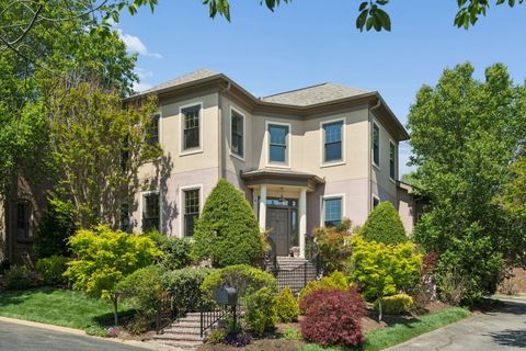 31 Erwin Ct Nashville TN 37205