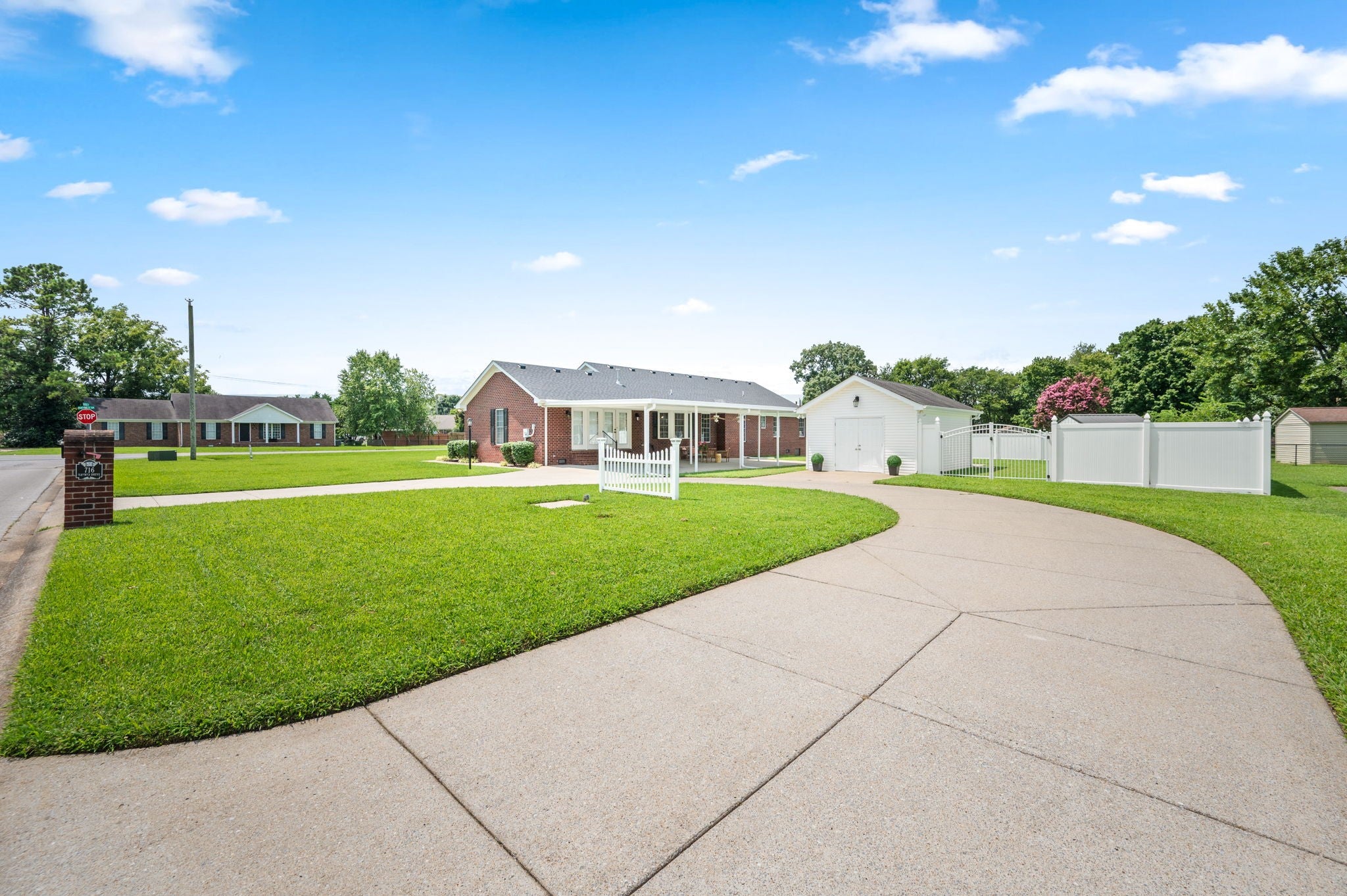 716 Haynes Dr