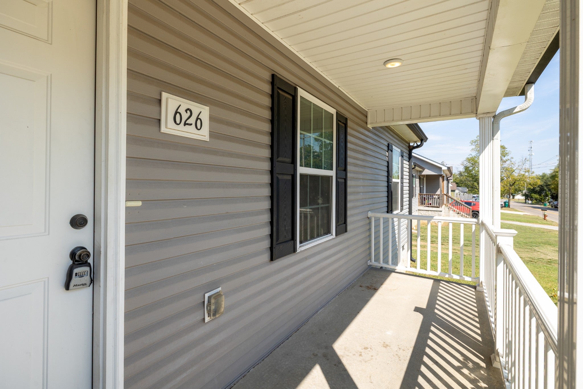 626 5th Ave N