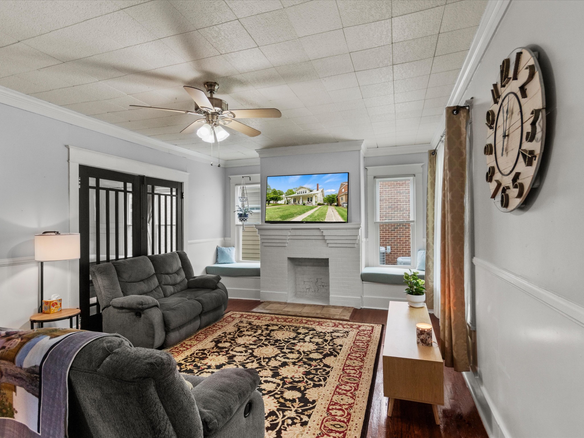 405 Mulberry Ave