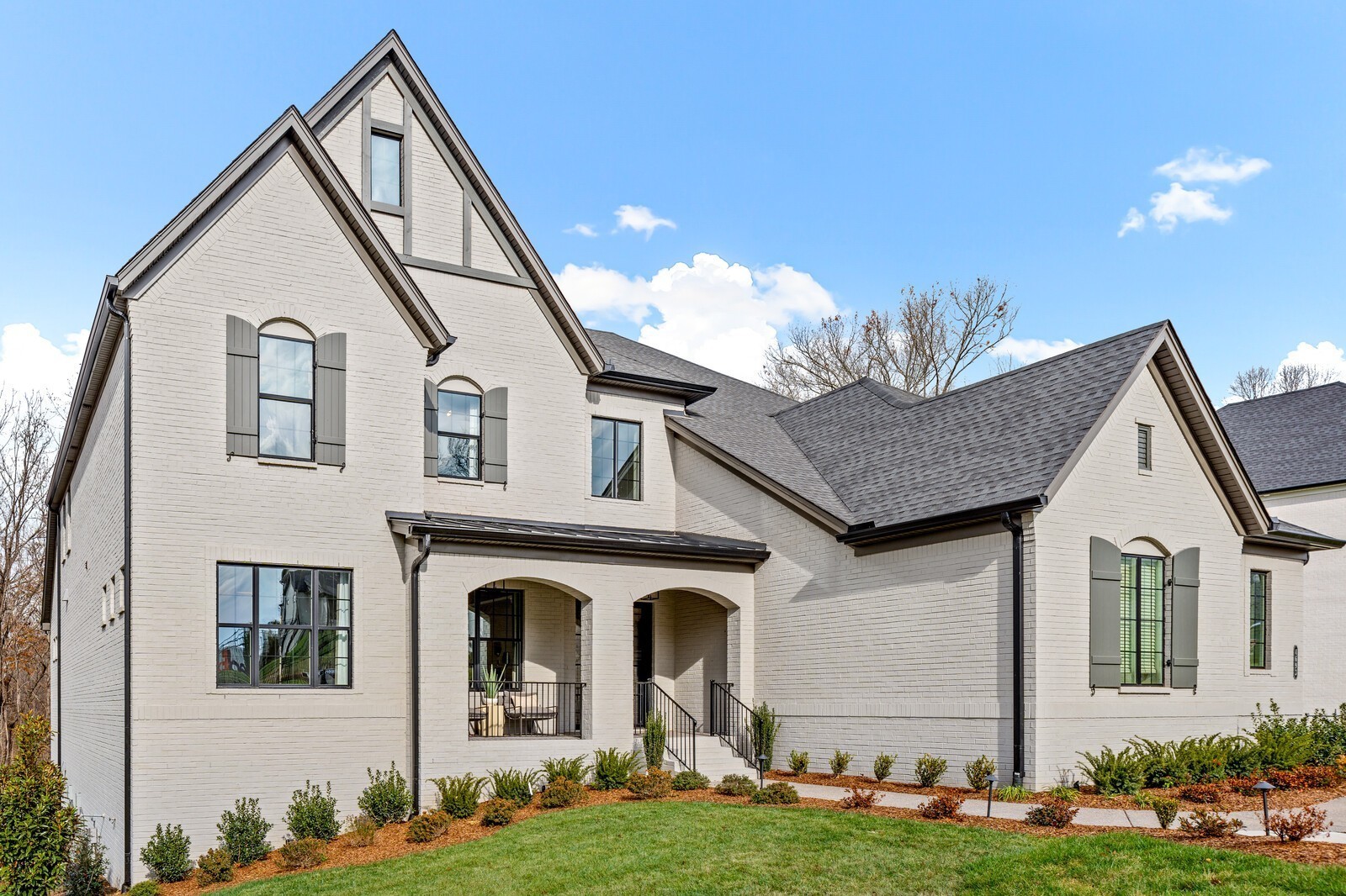 5709 Nola Dr