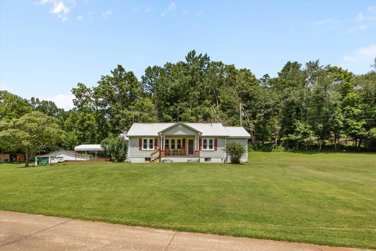 2035 Skyview Dr