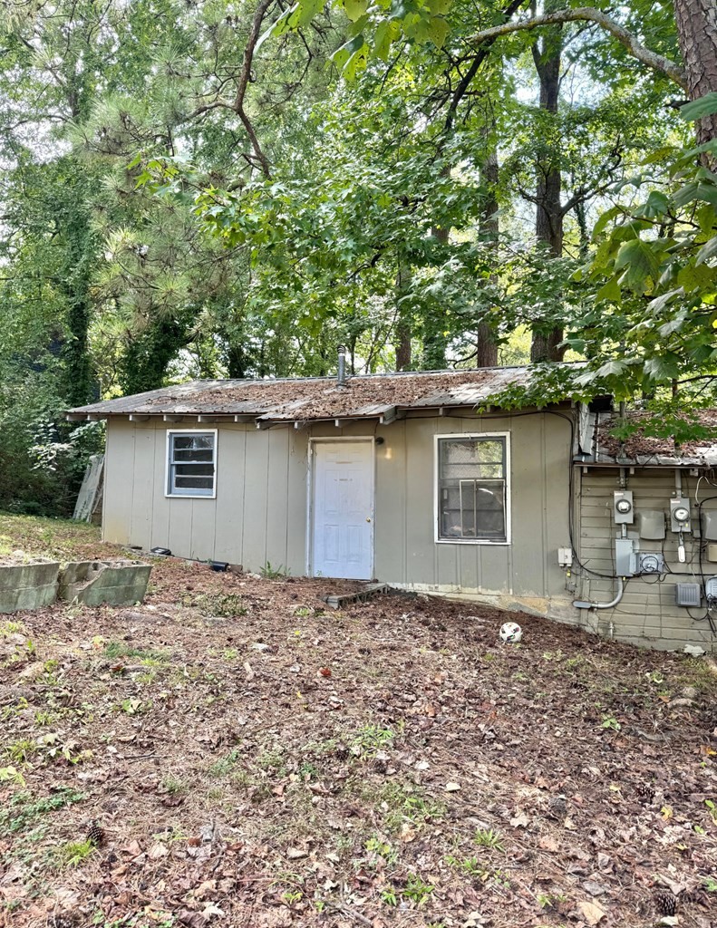 301B Fields Ave