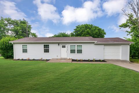 606 W 4th St Columbia TN 38401