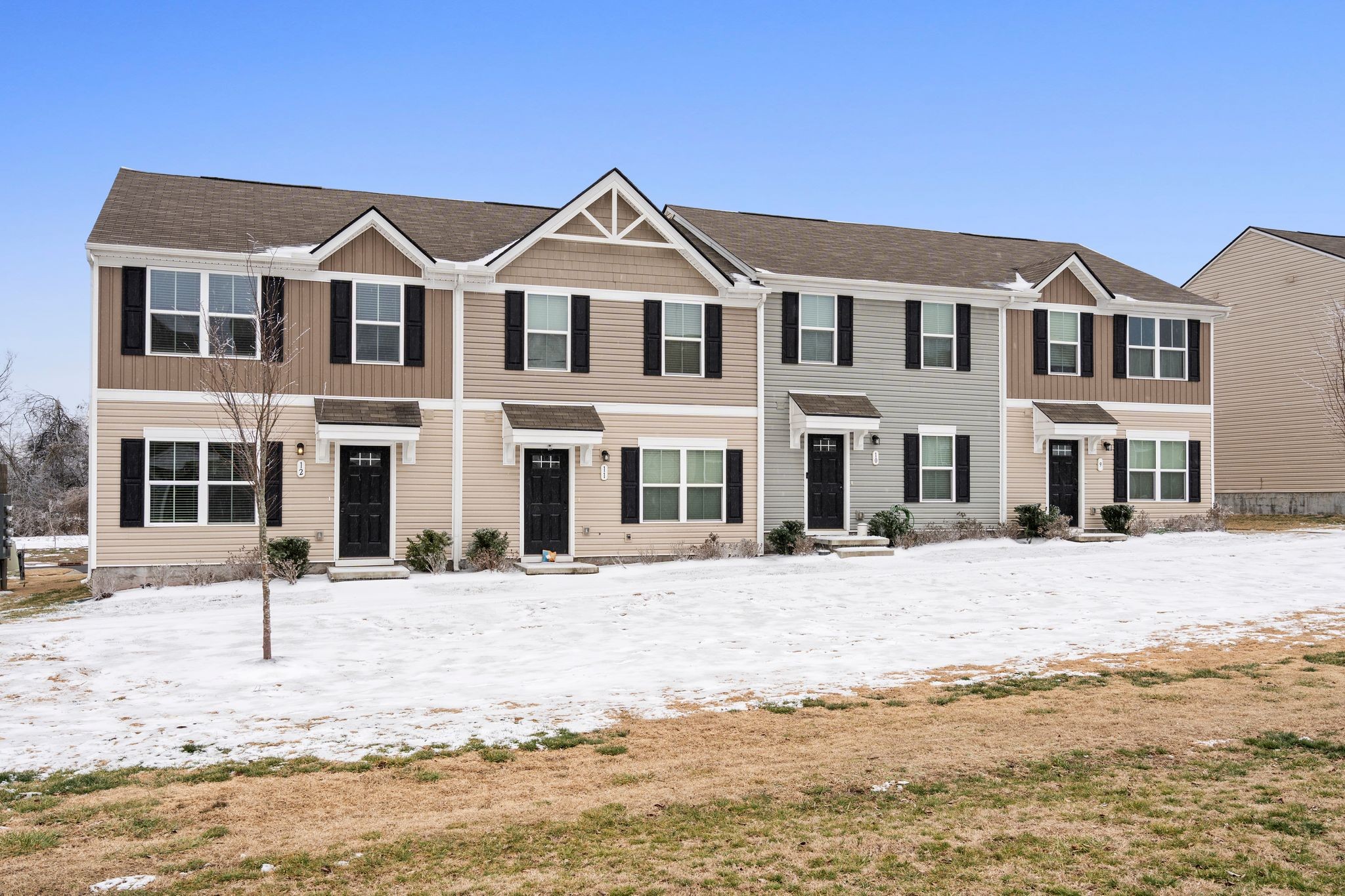 2935 Winterberry Dr 10