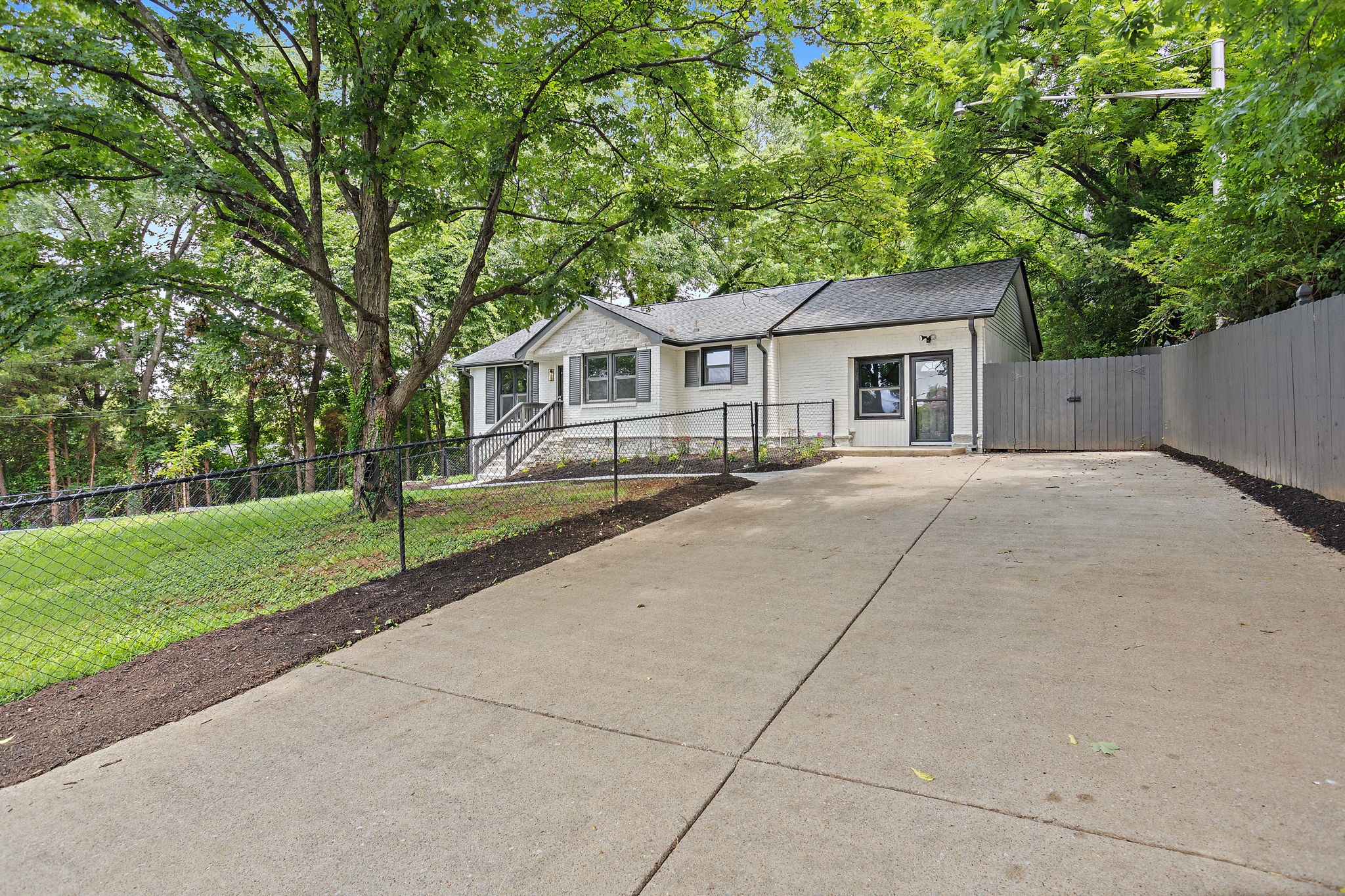 712 Dover Rd