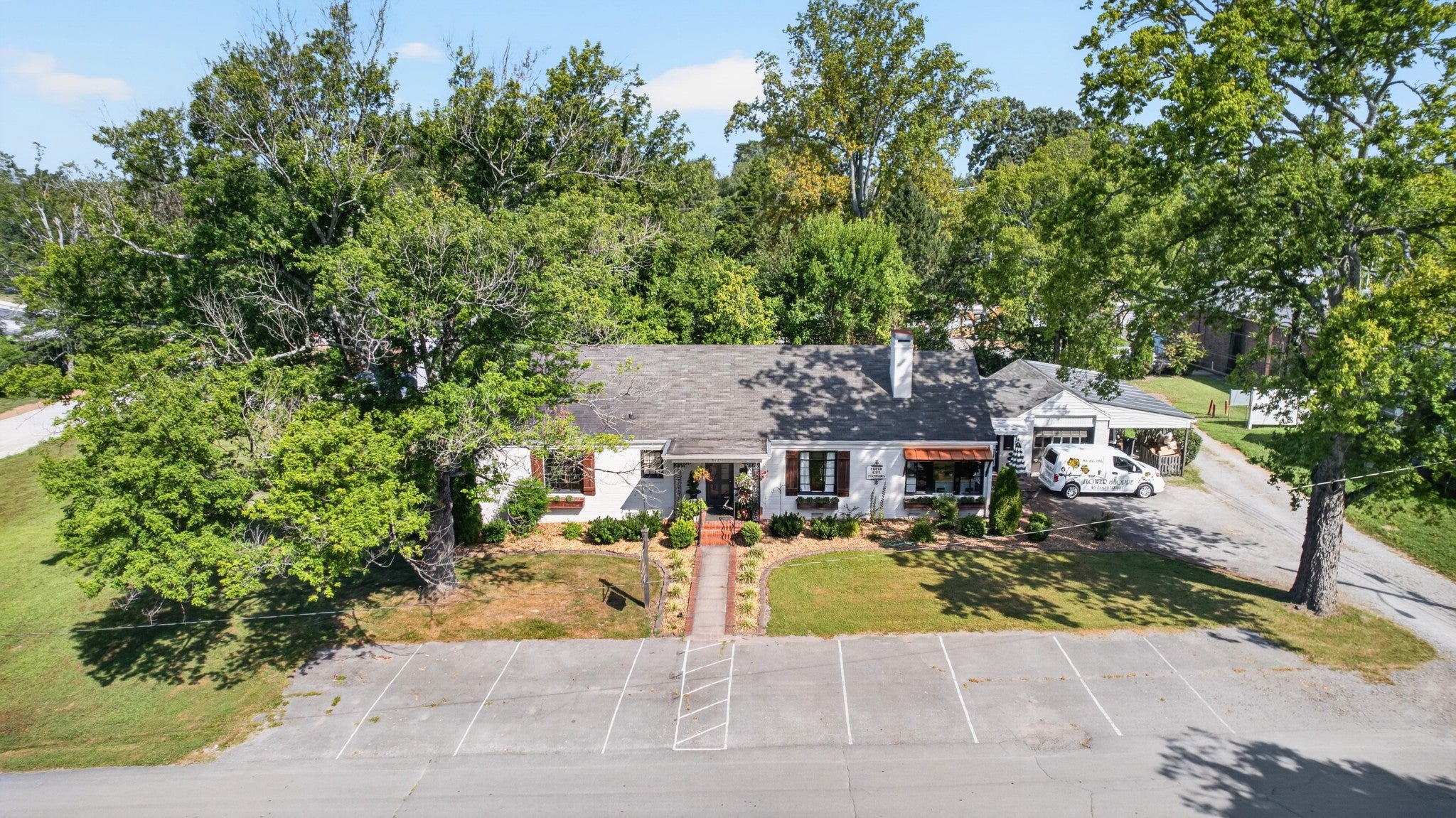 212 W Blackwell St