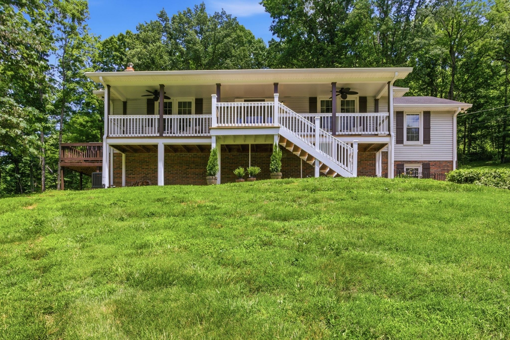 3-bed home sold in Thompsons Station, TN 37179, 6753 Bethesda Arno Rd 6753 Bethesda Arno Rd, Thompsons Station TN 37179 3-bed home, photo 2 of 41