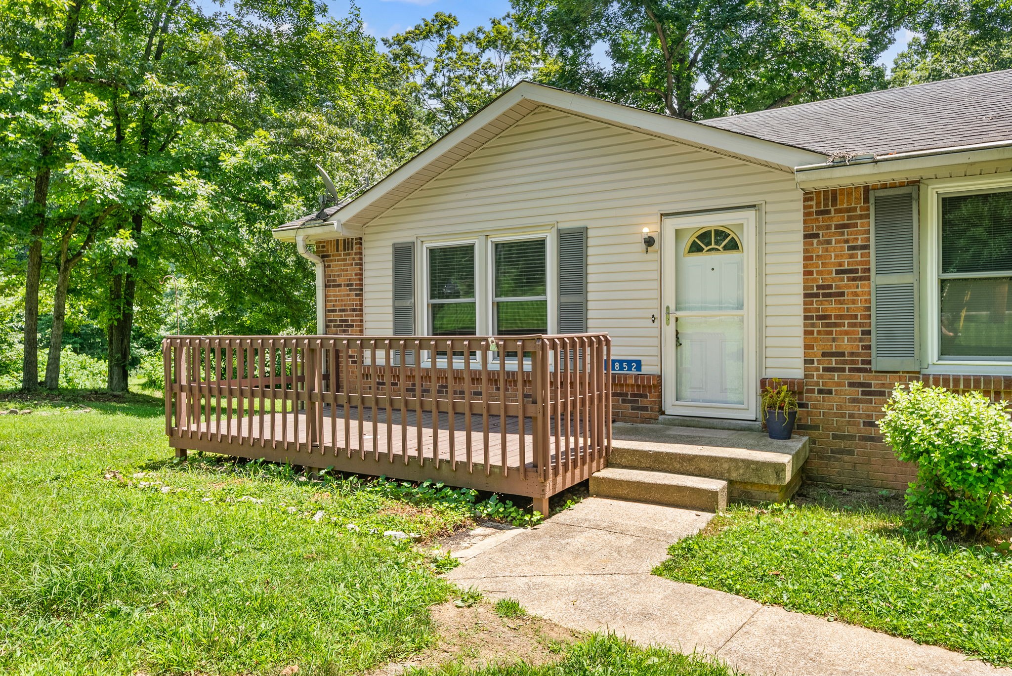 1852 Mimi Rd