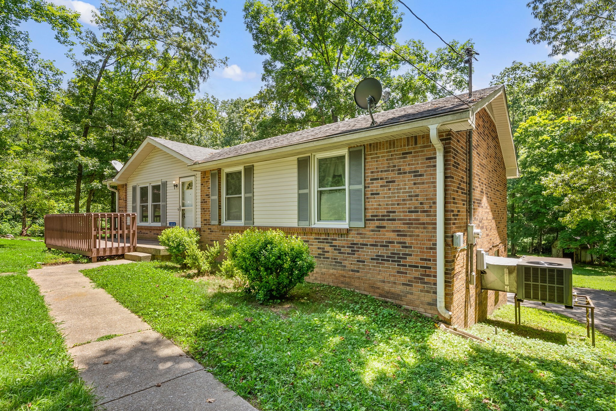 1852 Mimi Rd