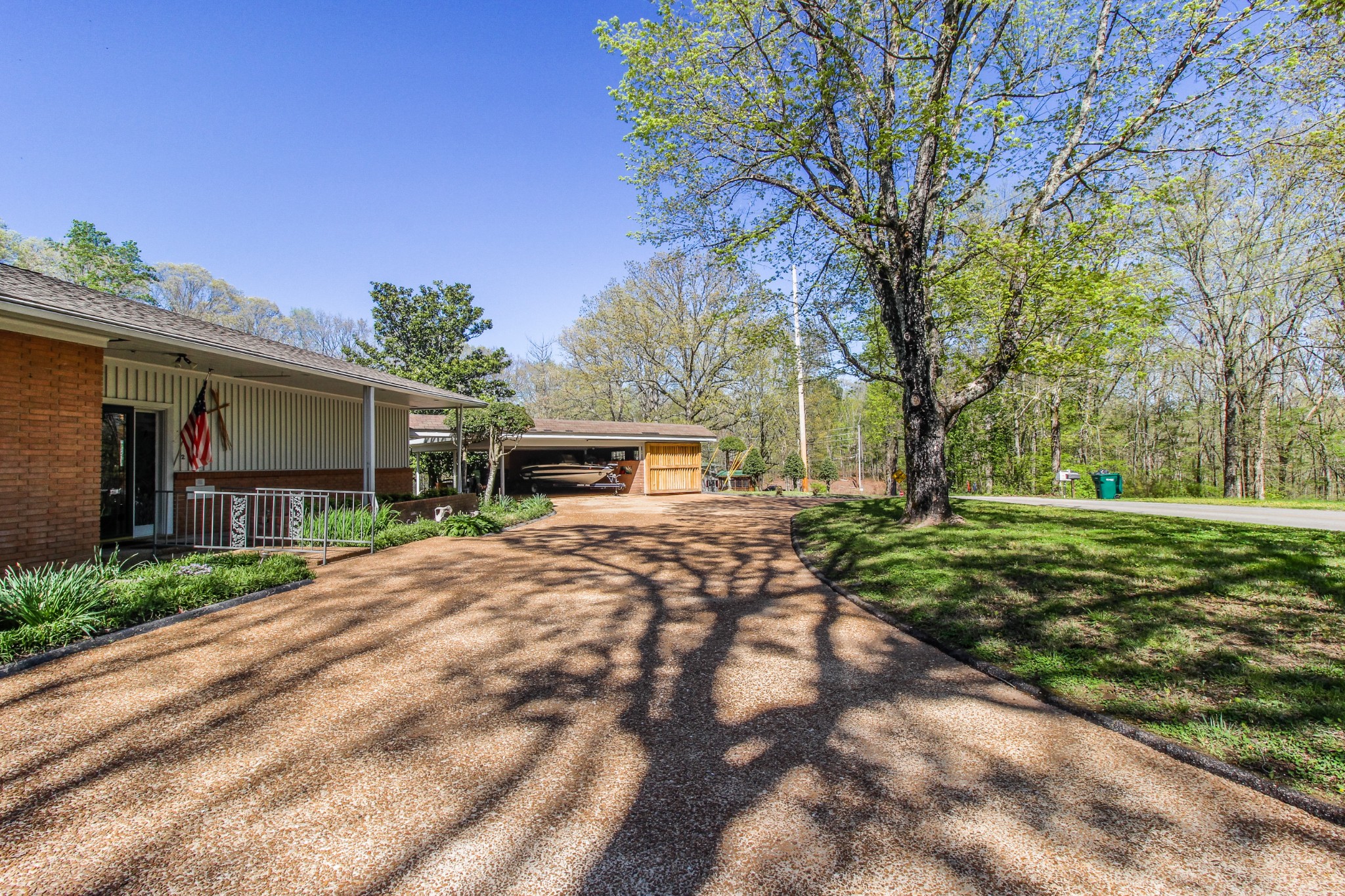 205 Hillwood Dr