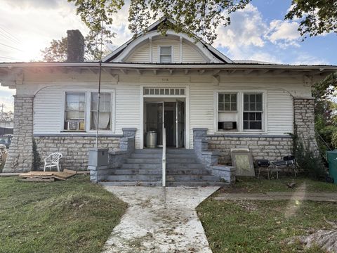 416 1st Ave N Lewisburg TN 37091