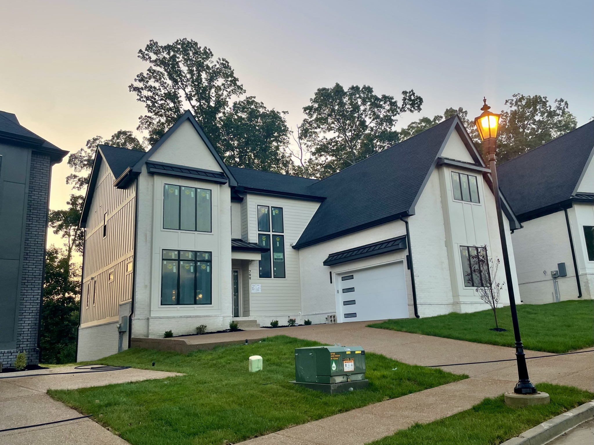 799 Summit Oaks Court