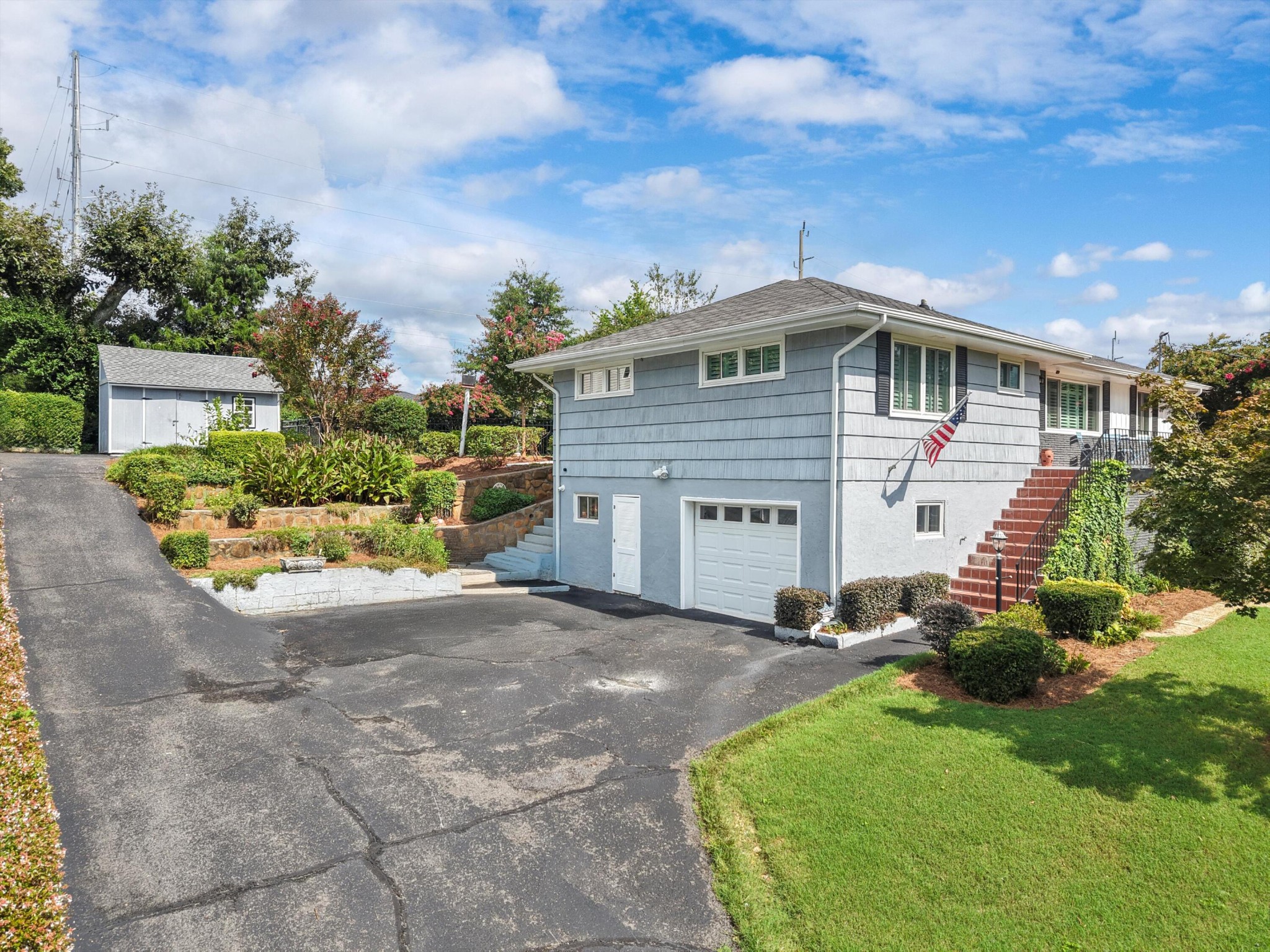 4003 Knollwood Drive