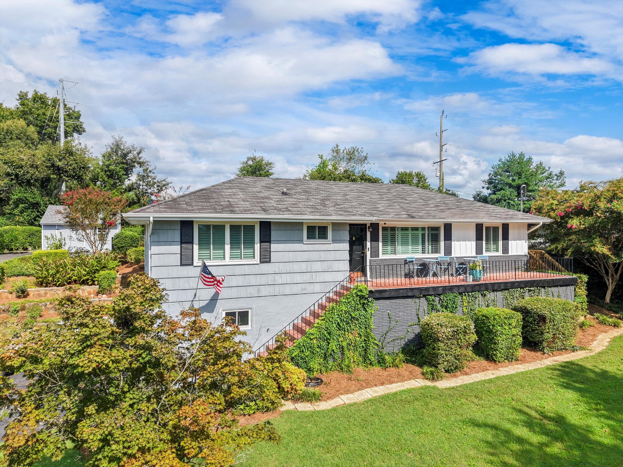 4003 Knollwood Drive