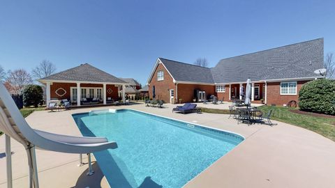 737 Rob Ln Lascassas TN 37085