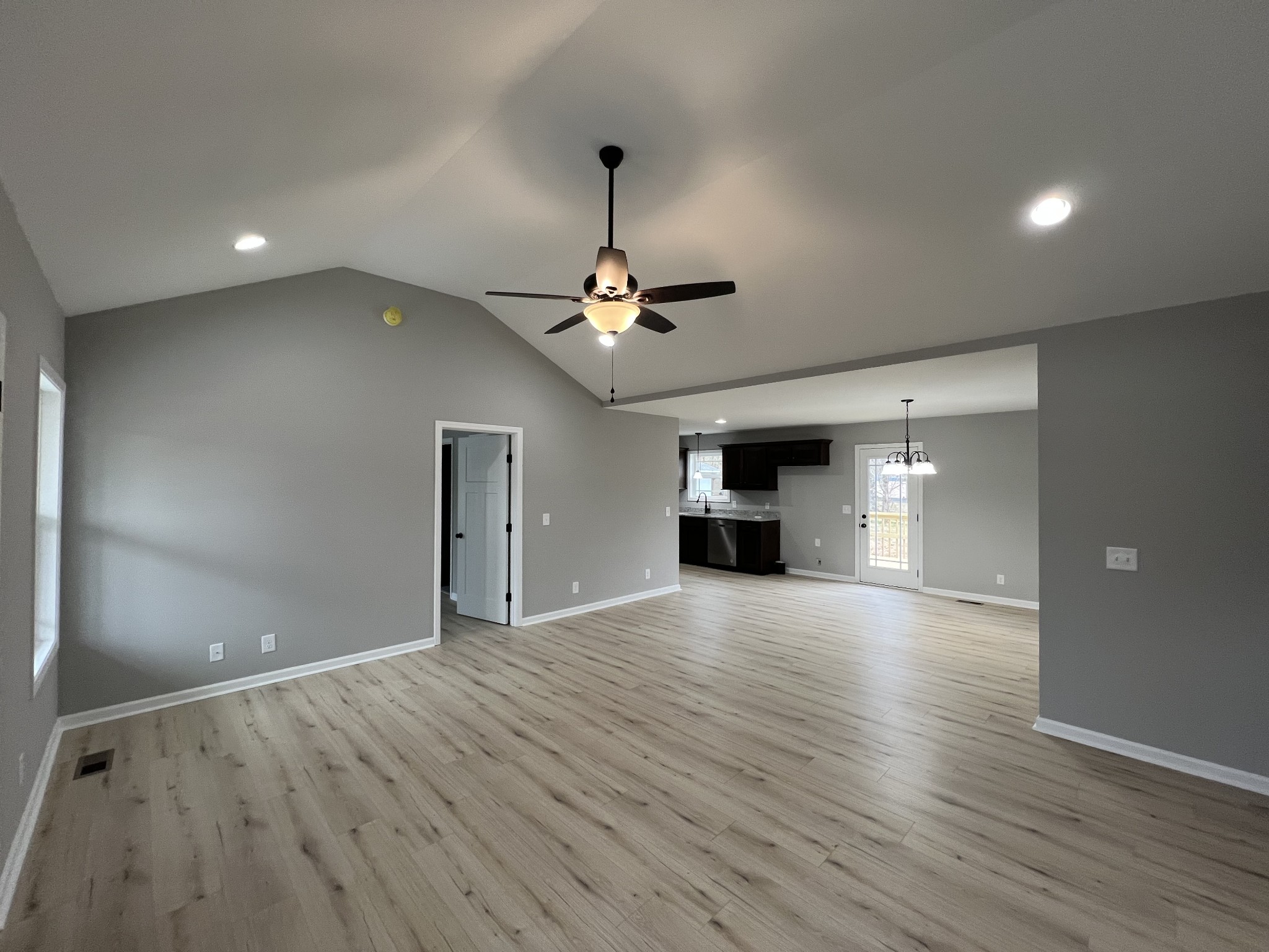 112 Bennett St
