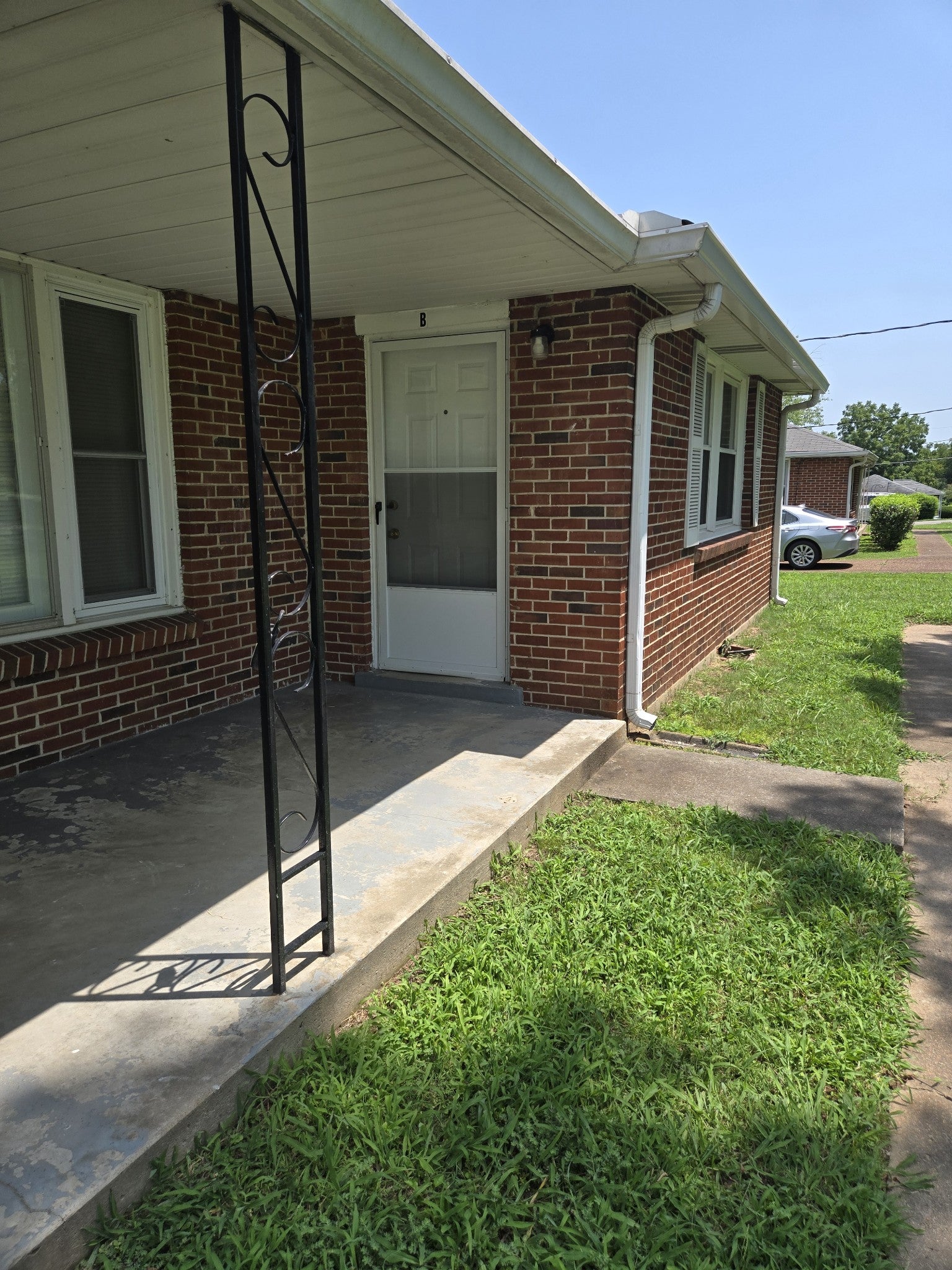 1.0-bed rental at 2103 Porter Rd B